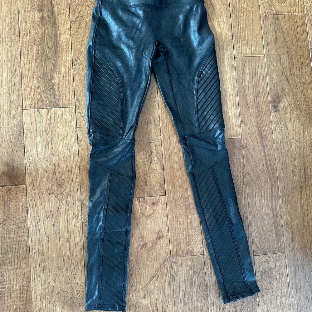 Spanx Chic Black Faux Leather Moto Leggings